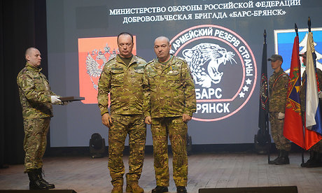 Губернатор поздравил с&nbsp;Днем защитника Отечества и&nbsp;вручил заслуженные награды бойцам добровольческой бригады &laquo;БАРС-Брянск&raquo;