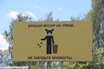 В природе только люди засоряют всё вокруг