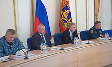 Александр Богомаз провел заседание комиссии по&nbsp;предупреждению и&nbsp;ликвидации чрезвычайных ситуаций и&nbsp;обеспечению пожарной безопасности в&nbsp;регионе